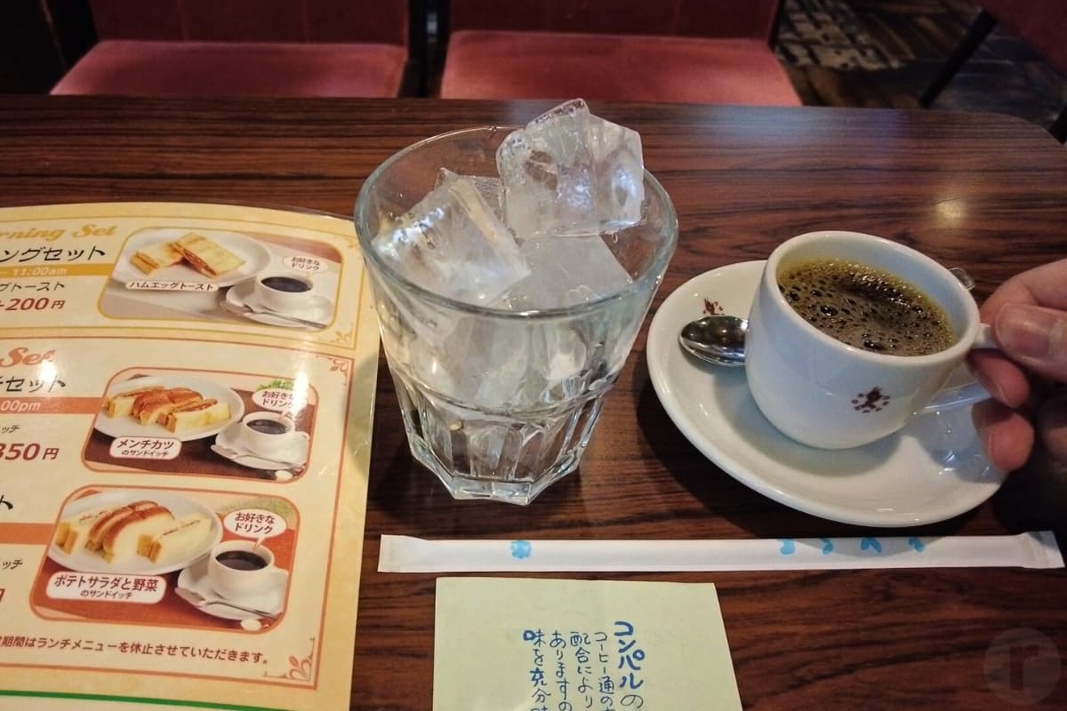 注ぐ様子1
