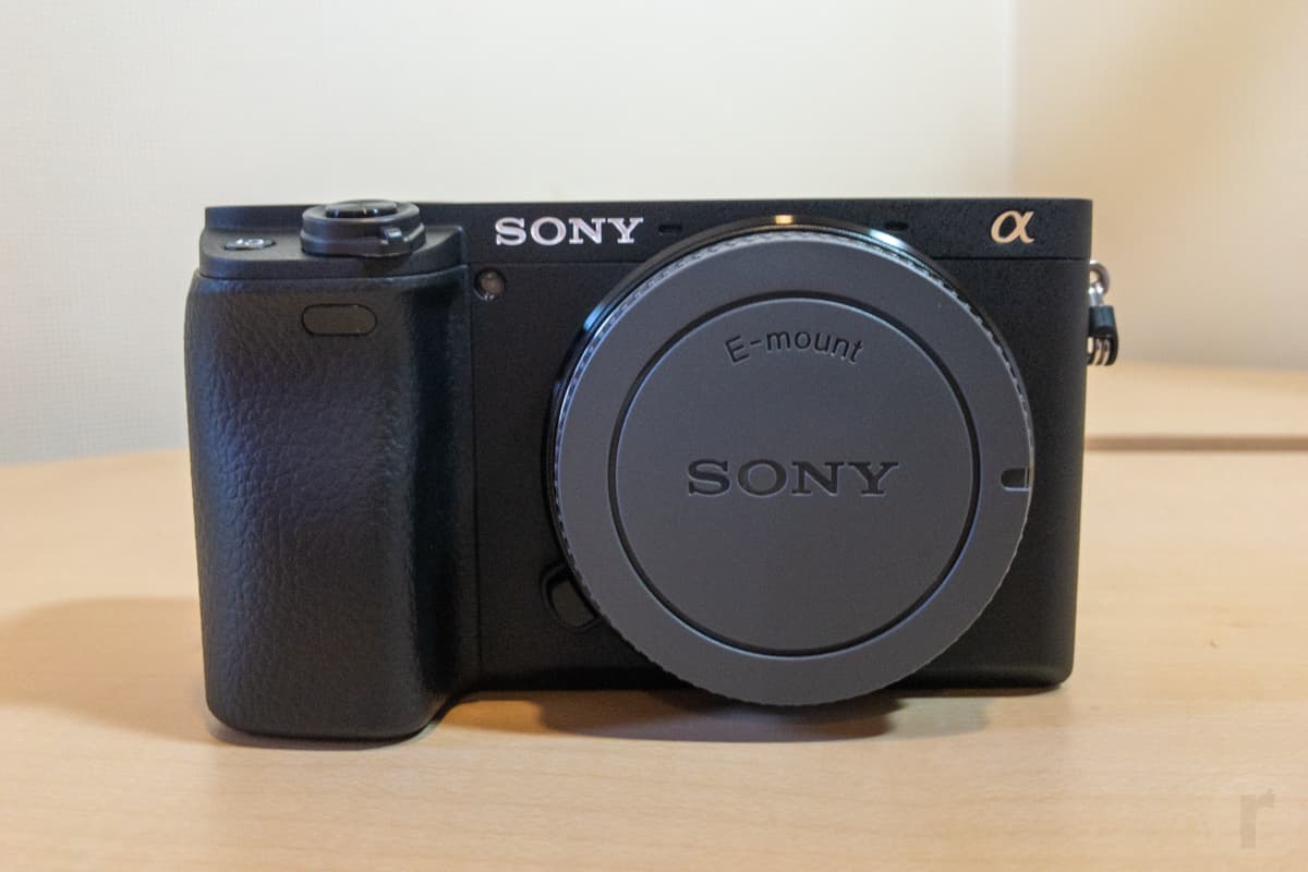 Sony α6400の外観とパッケージ内容