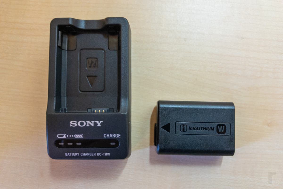 SONY カメラ用バッテリー+チャージャーセット ACC-TRW 1