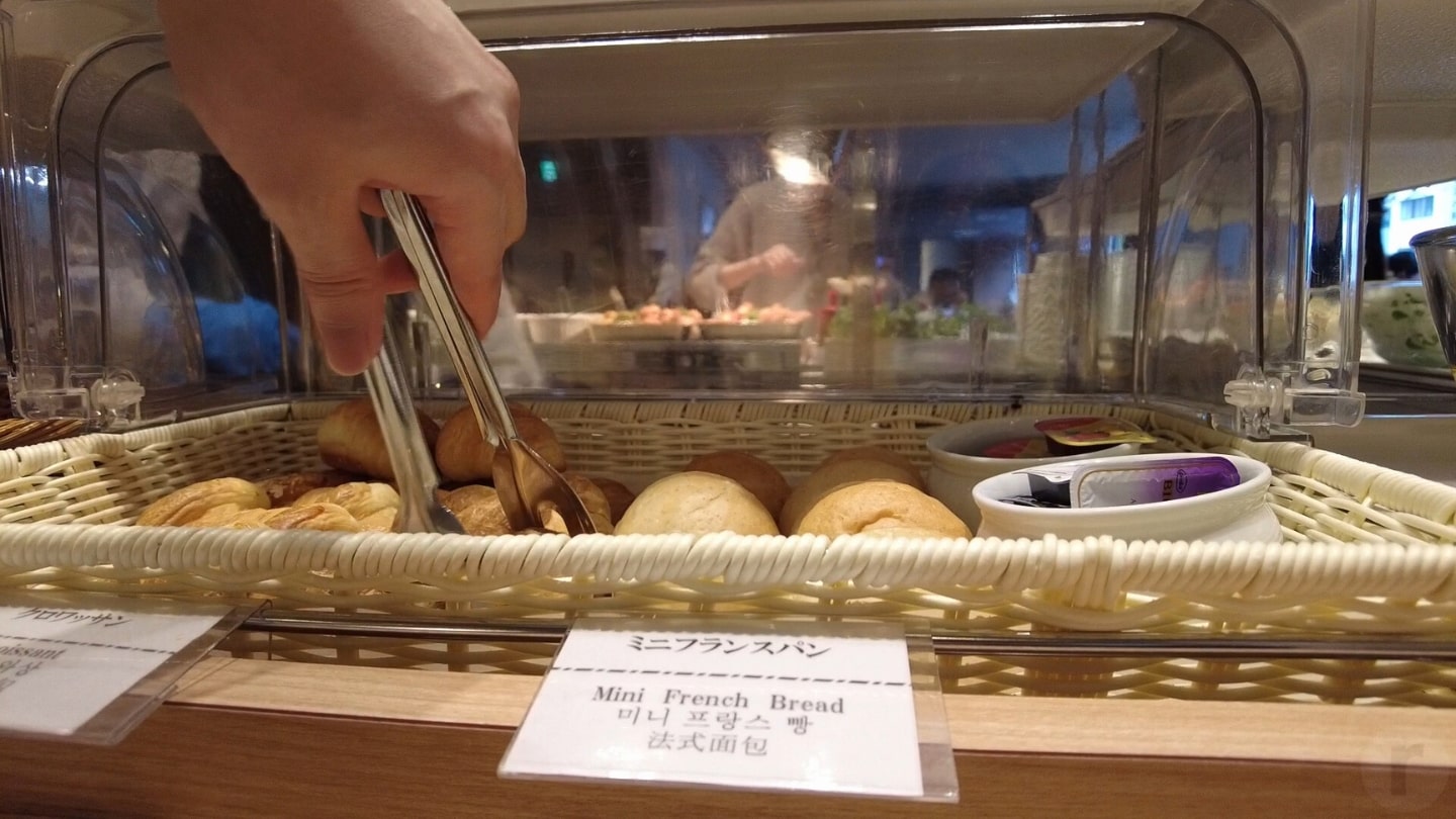その後パンを追加で取りに行きました。