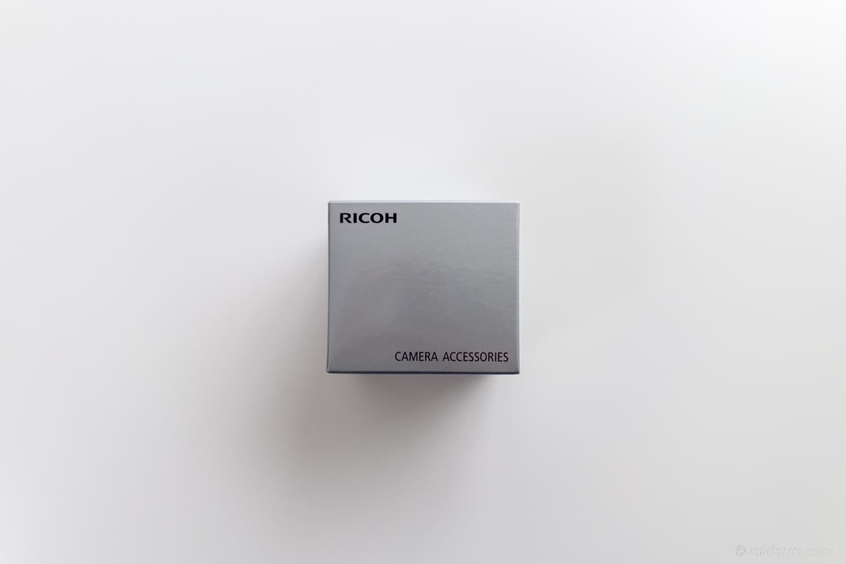 充電器の箱
