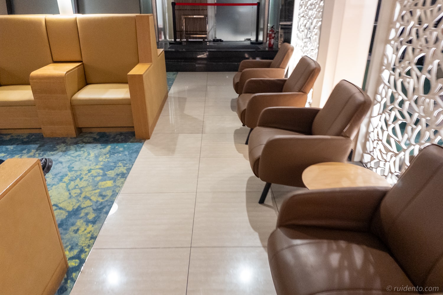 Ambassador Transit Lounge Terminal 2の中の様子