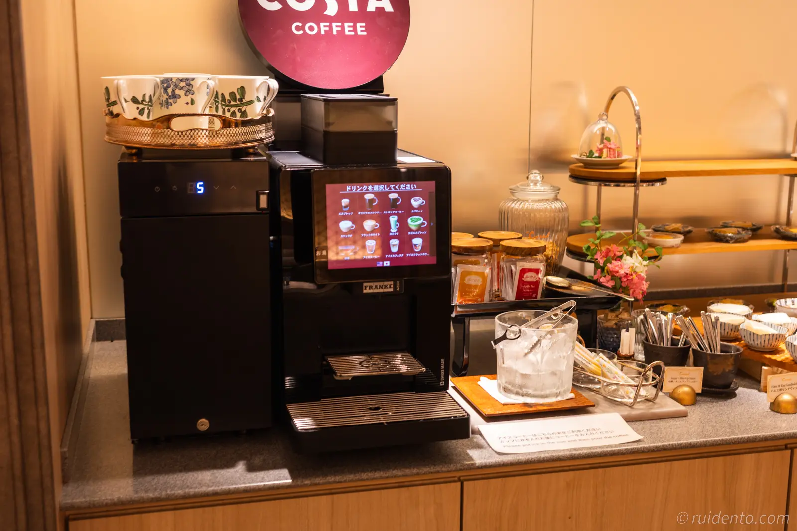 チャイ以外の好きなドリンクも自由にいただくことができます。