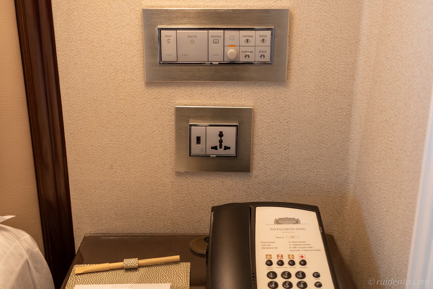 電源の数も多く、USB端子も備えているので安心です。