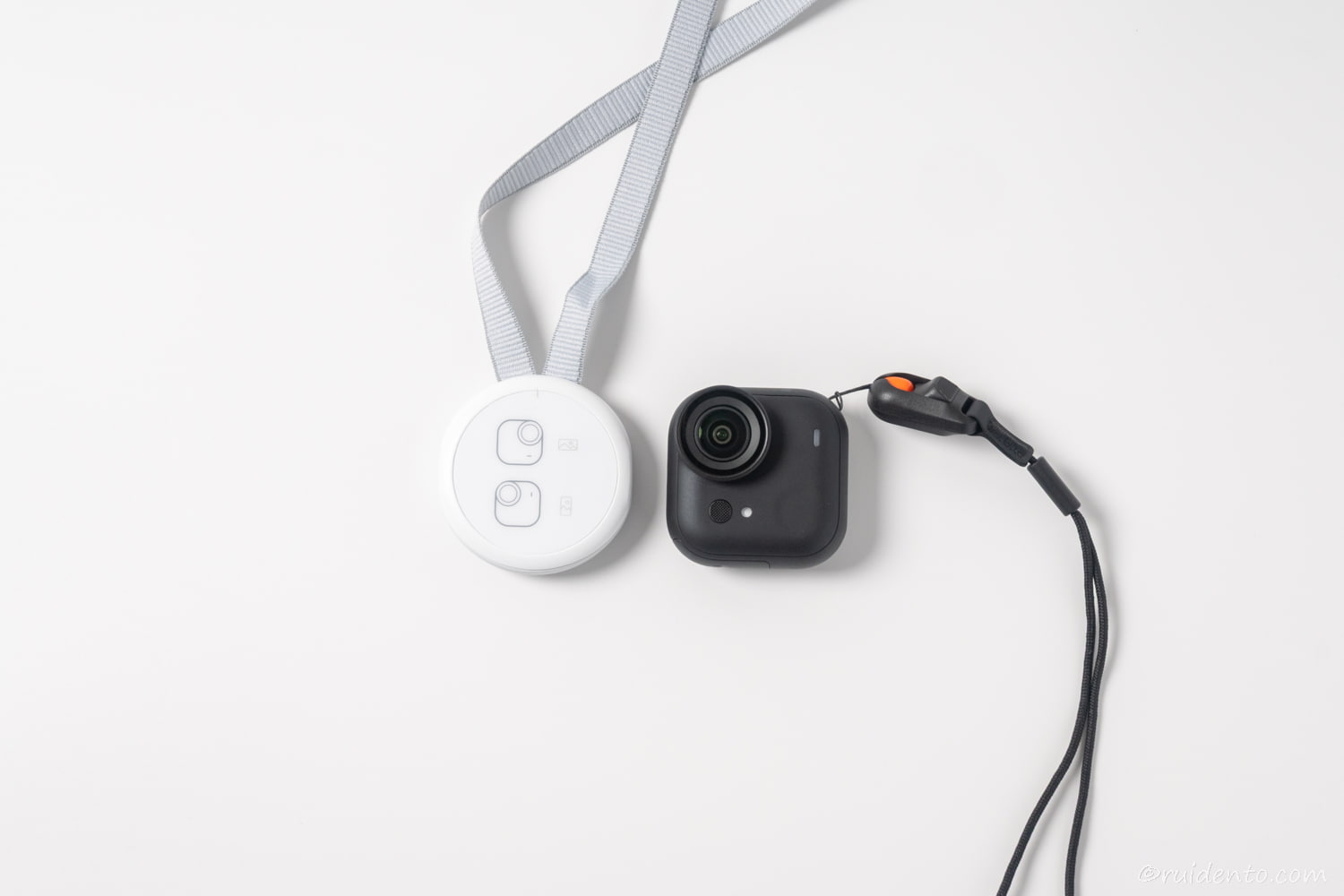 付属の磁気ペンダント