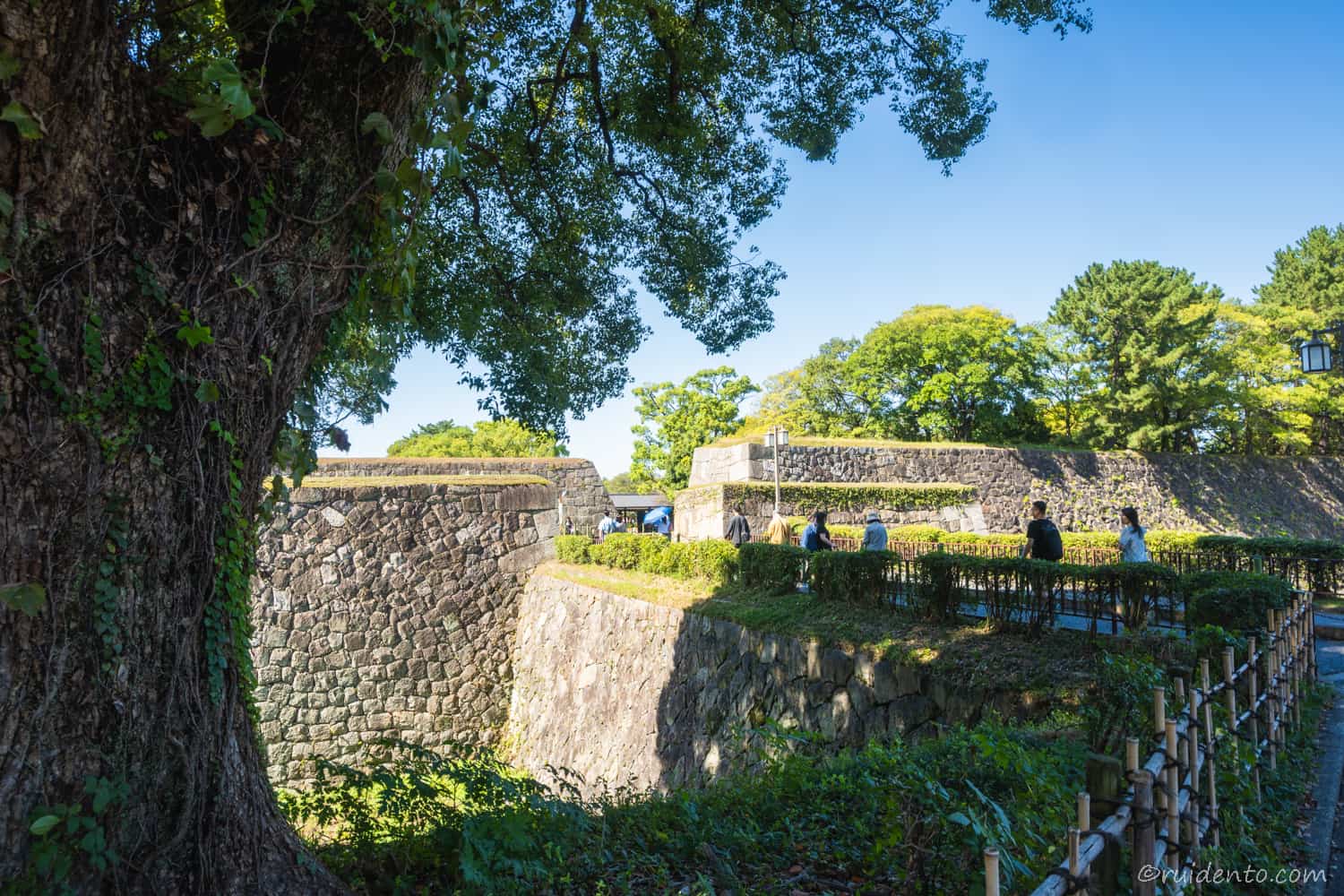 名古屋城へと続く道