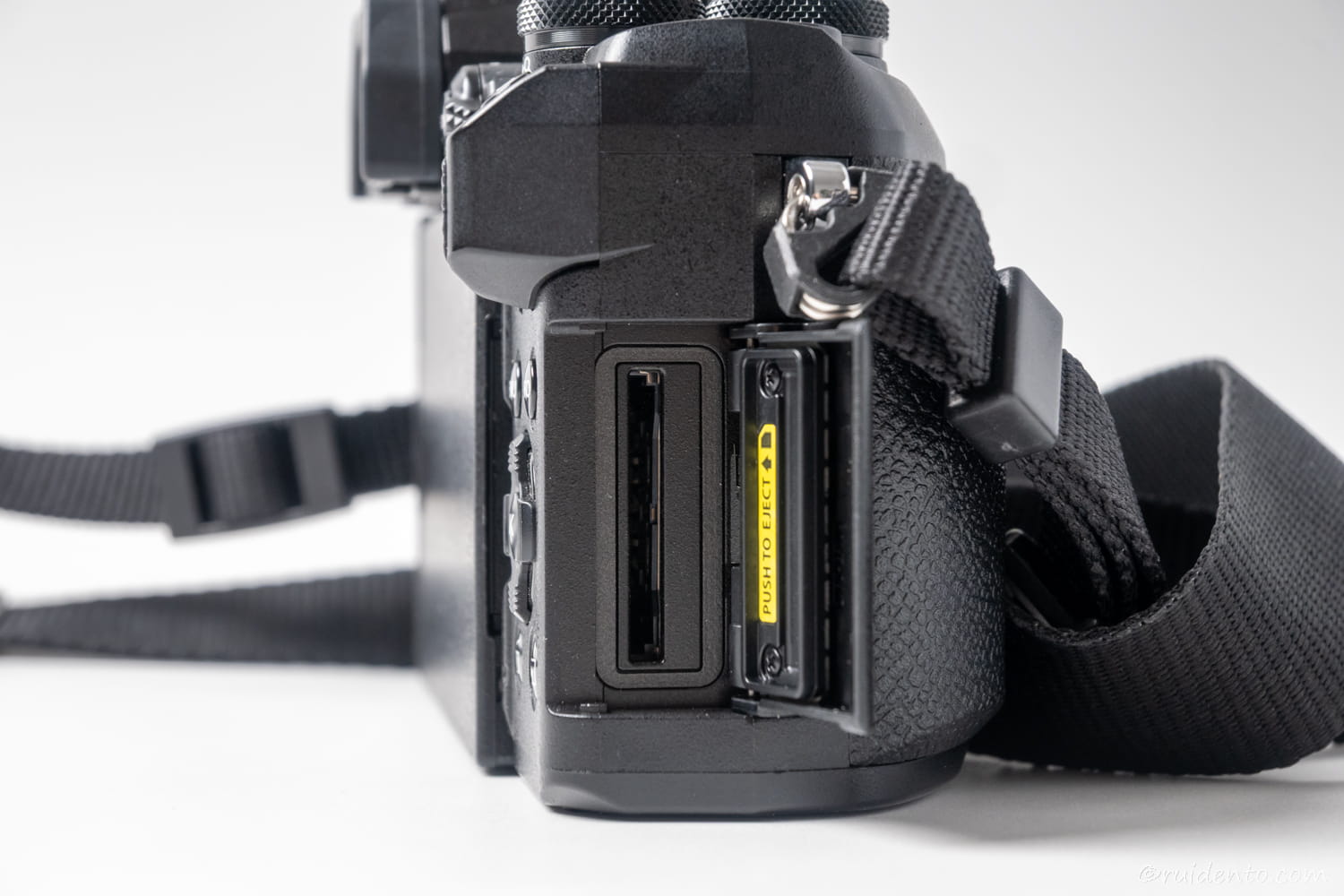 SDカードスロット