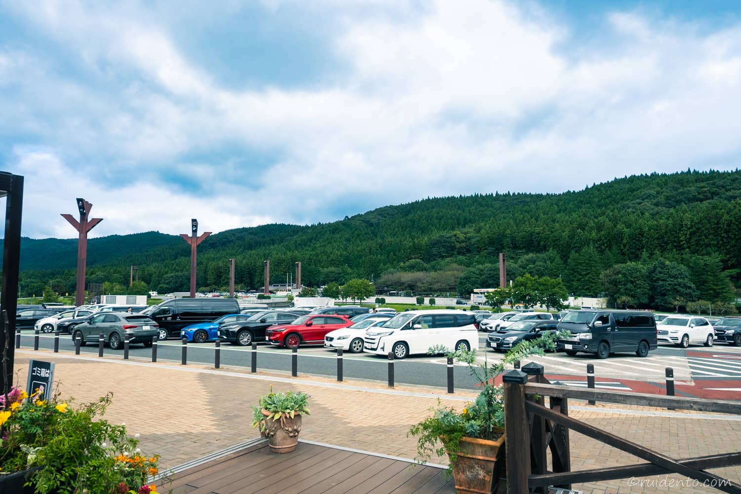 旅の途中で立ち寄るサービスエリアの魅力