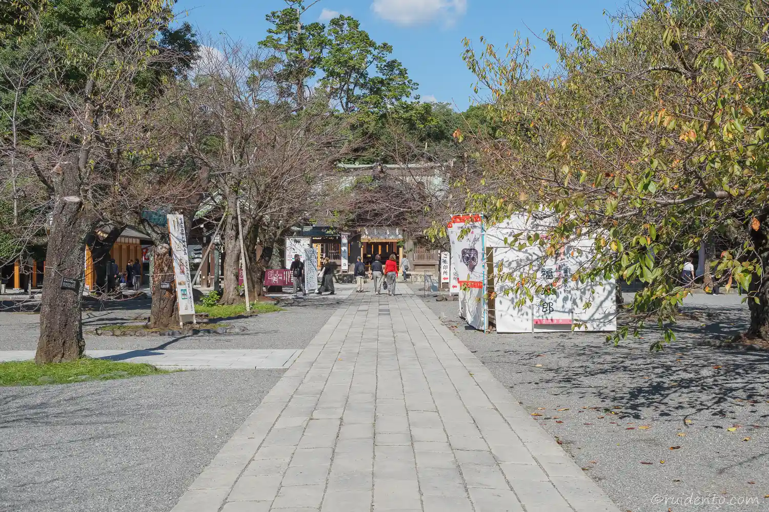 総門をくぐってさらに奥へ