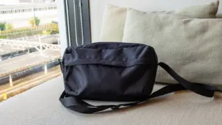【レビュー】街歩きに便利!無印良品の撥水ショルダーバッグの実力|カバン日和