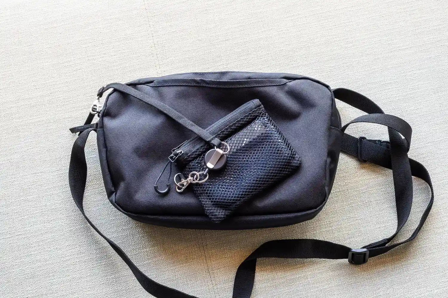 背面ポケットとケース