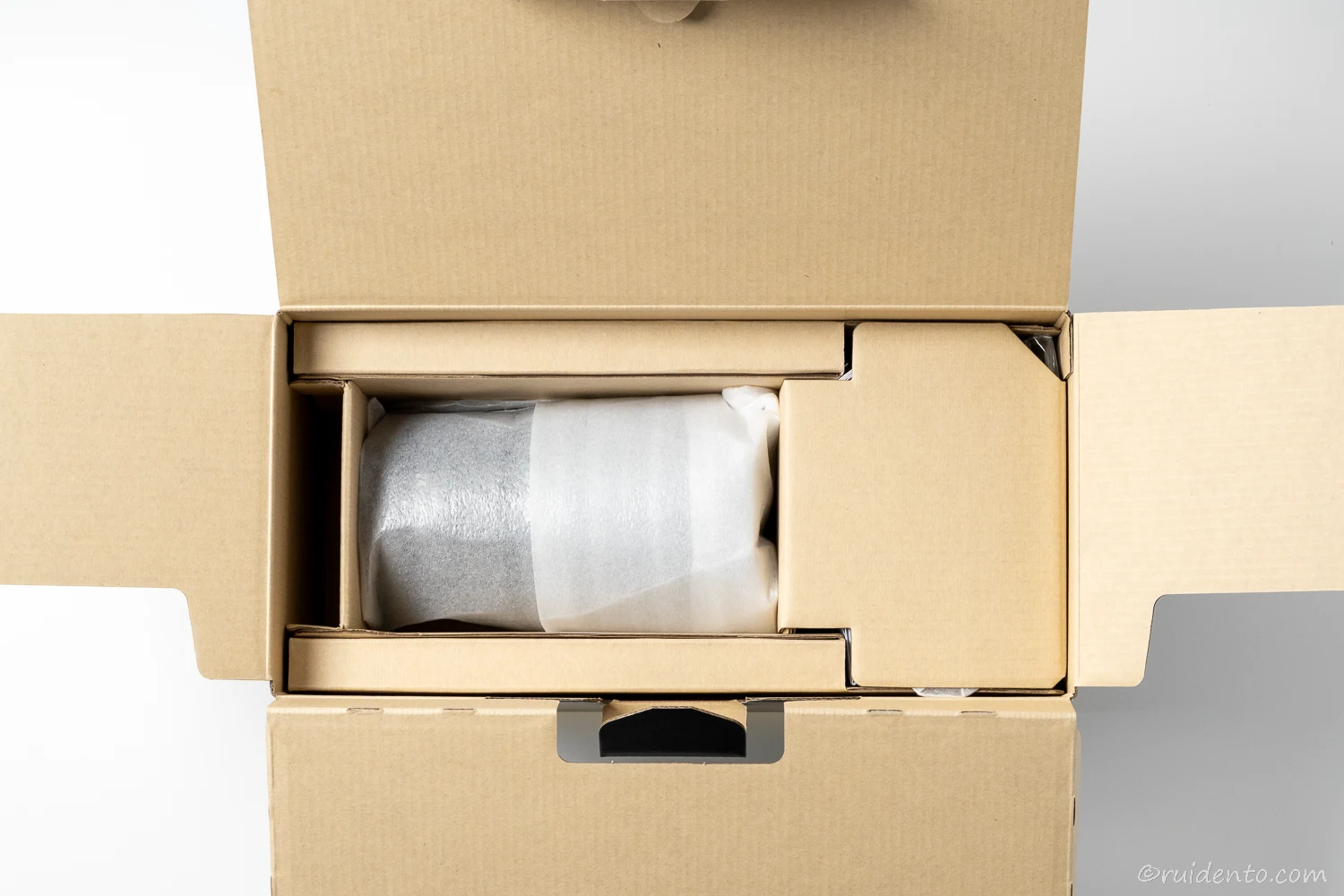 NIKKOR Z 24-120mm f/4 Sを開封