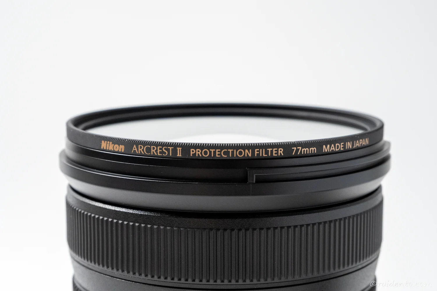 レンズフィルター ARCREST II PROTECTION FILTER 77mmを装着