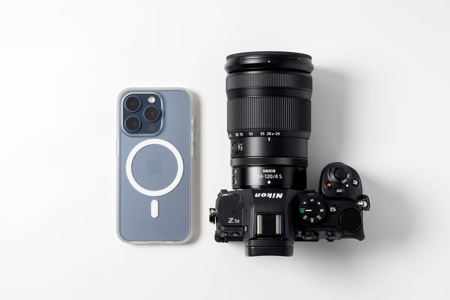 Nikon Z5IIと24-120mm f/4 SをiPhone15proと比較