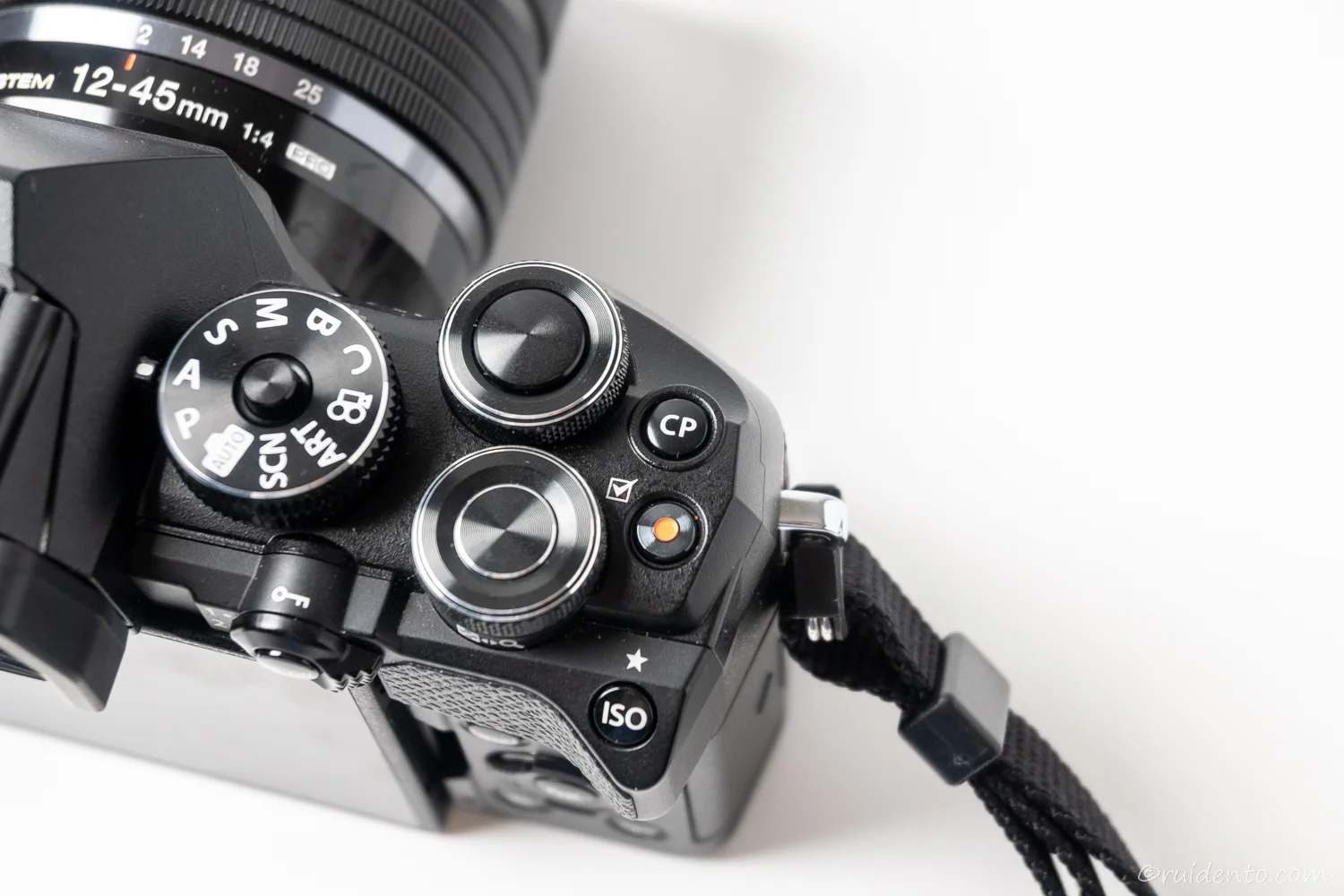 豊富な撮影モードと快適な操作性