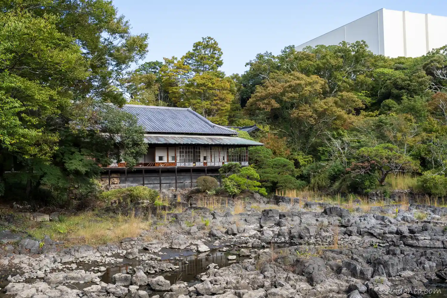 三島の静かな朝