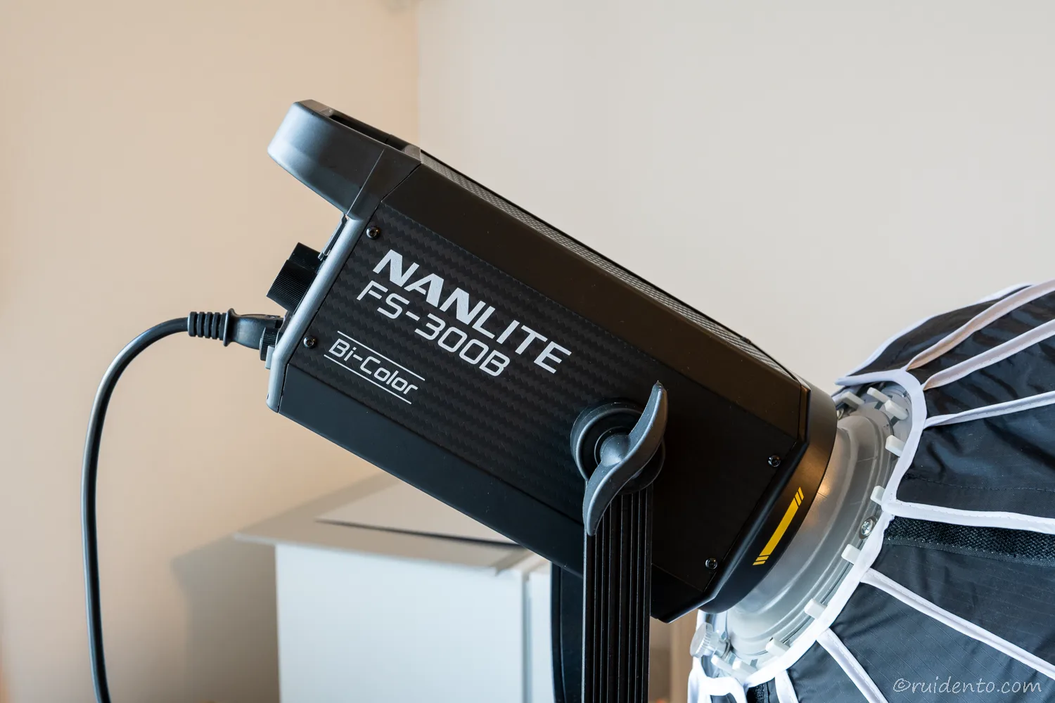 【第4位】NANLITE FS-300B 撮影用ライト