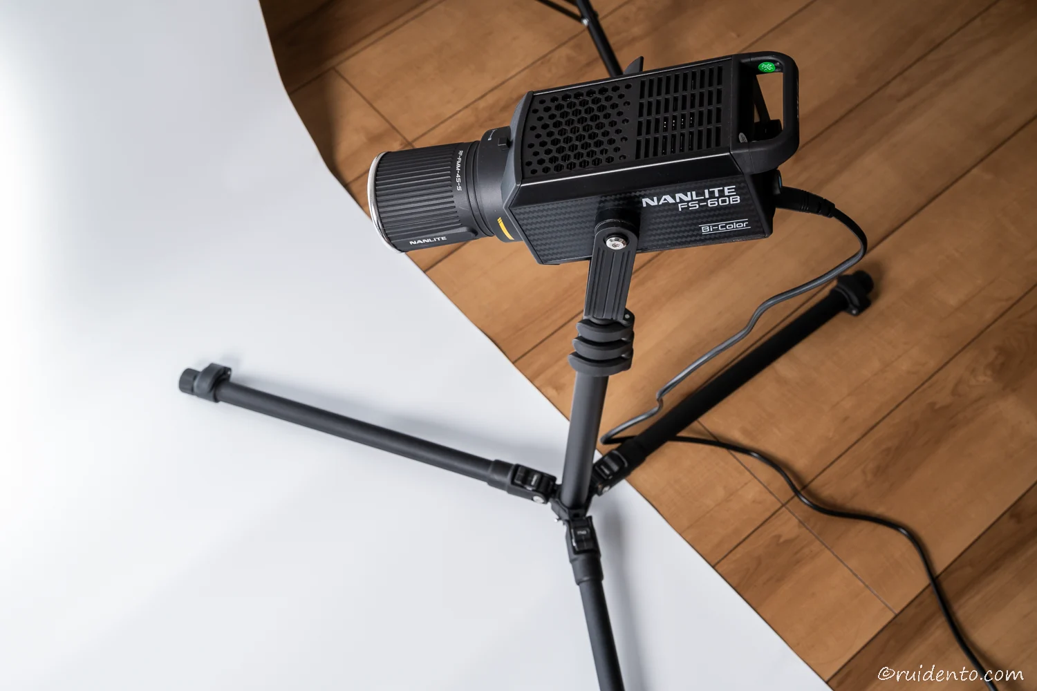 【第18位】NANLITE FS-60B 撮影用ライト
