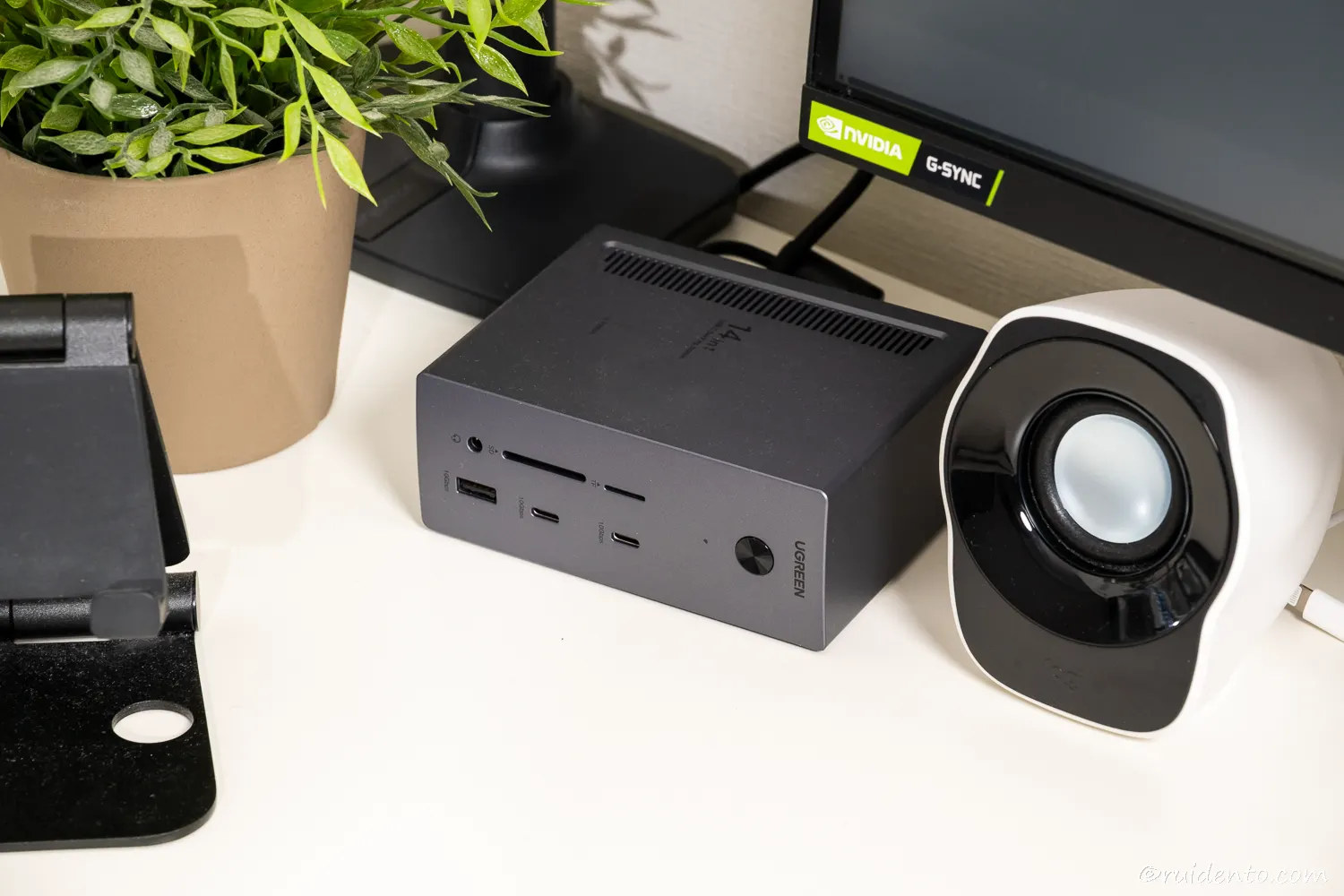 ドッキングステーション導入でデータ管理が快適に