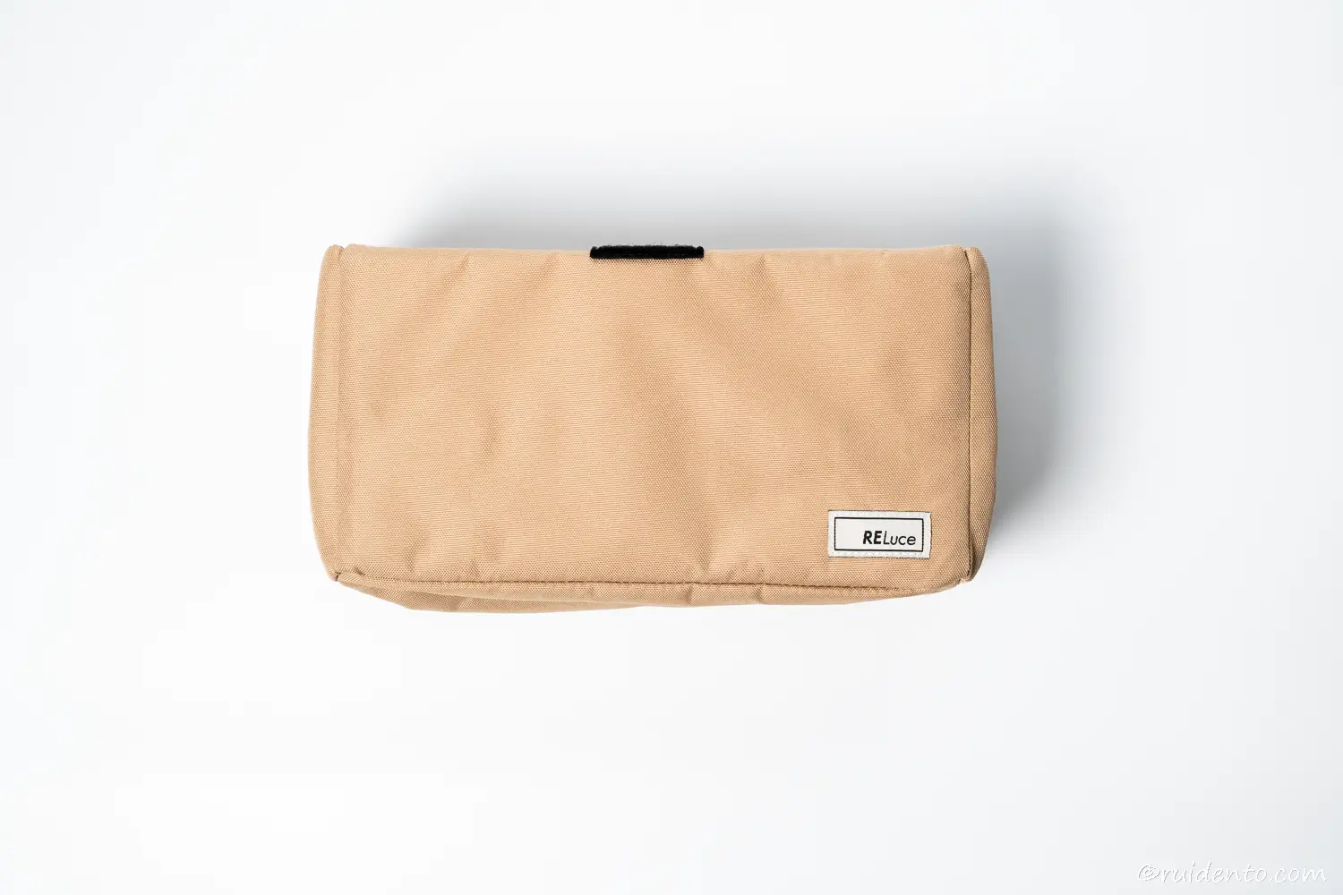 カメラ用インナーケース RELuce Lの外観デザイン