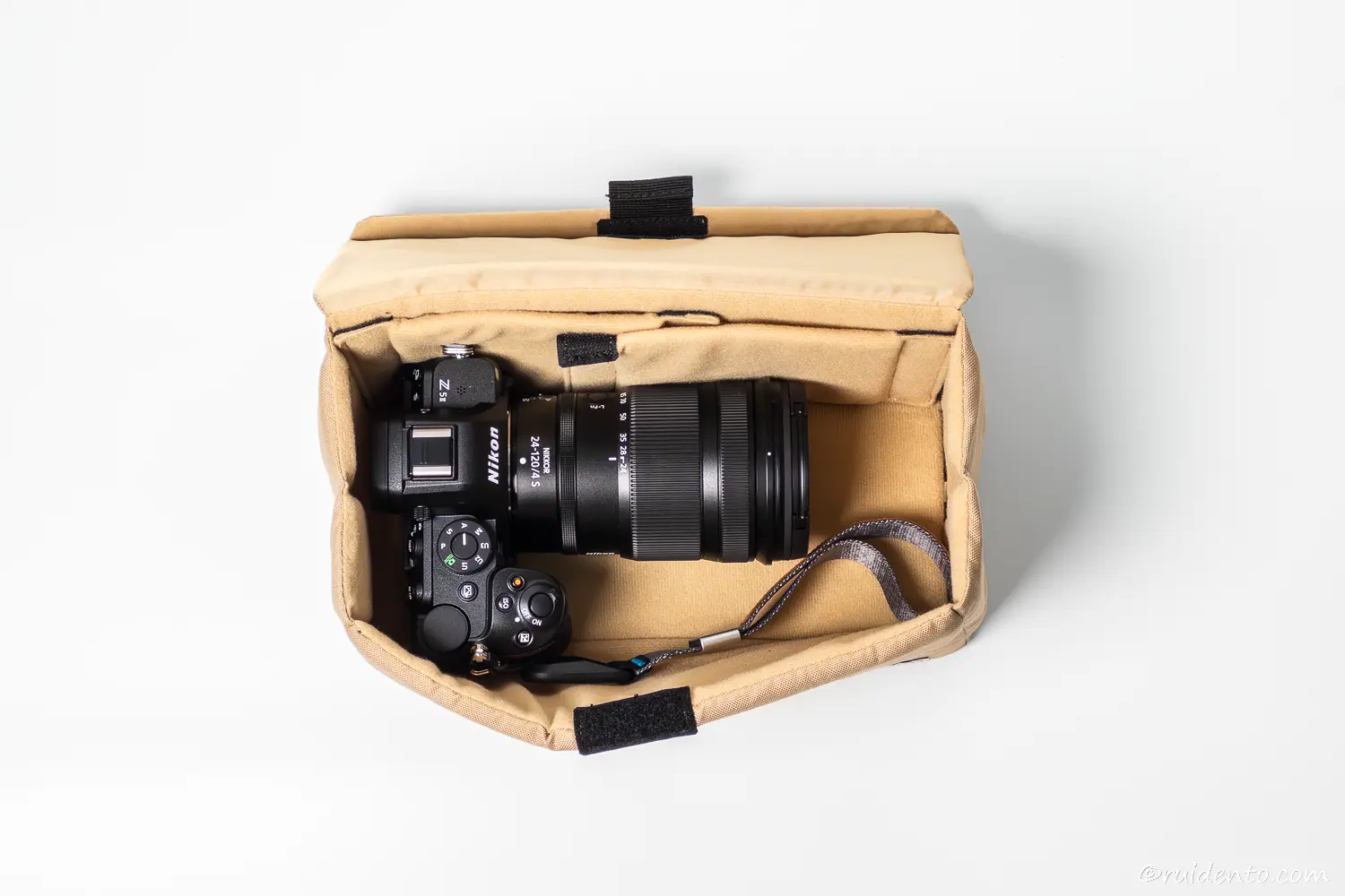 Z5II+24-120 f/4 Sを実際に収納してみた