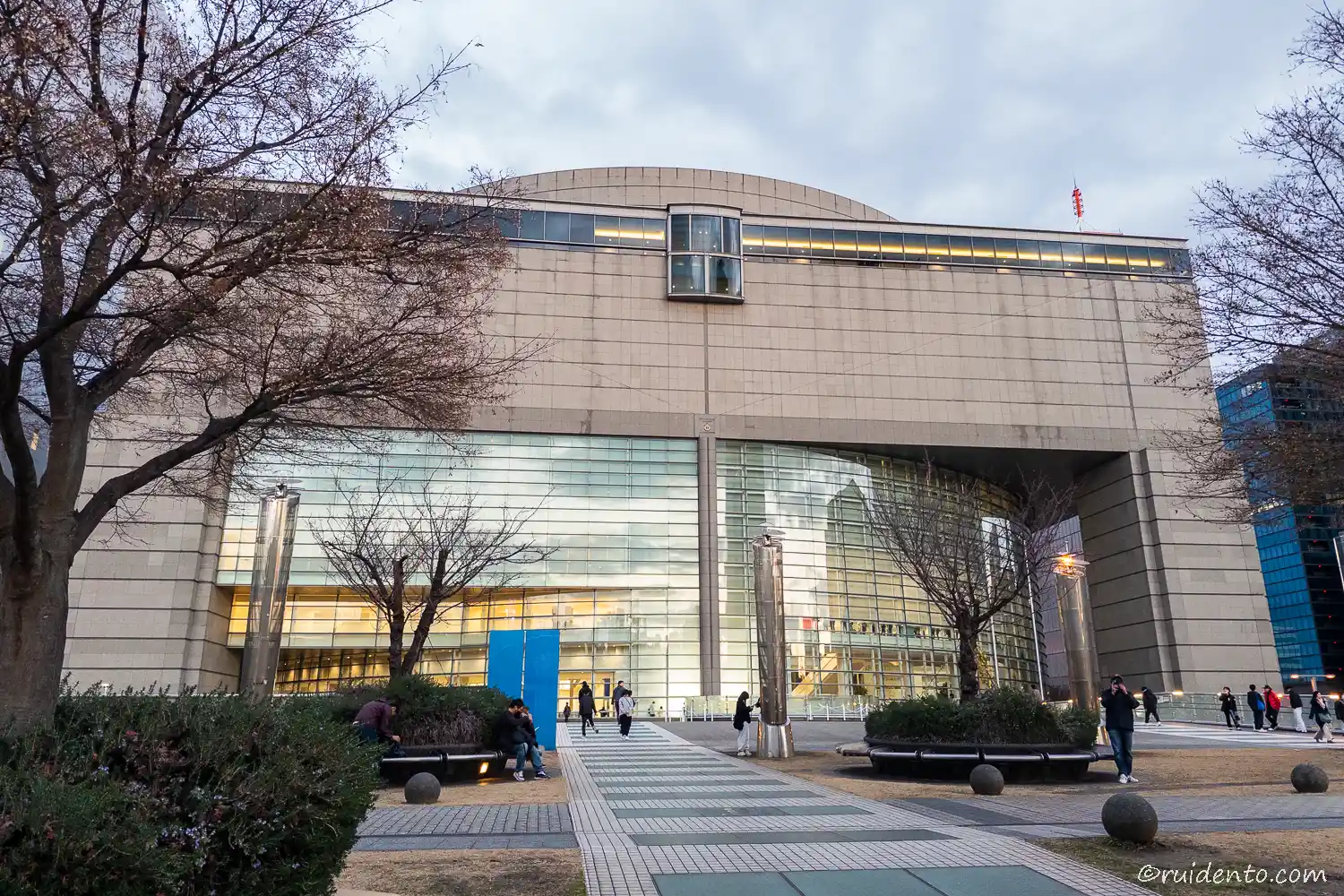 愛知芸術文化センター