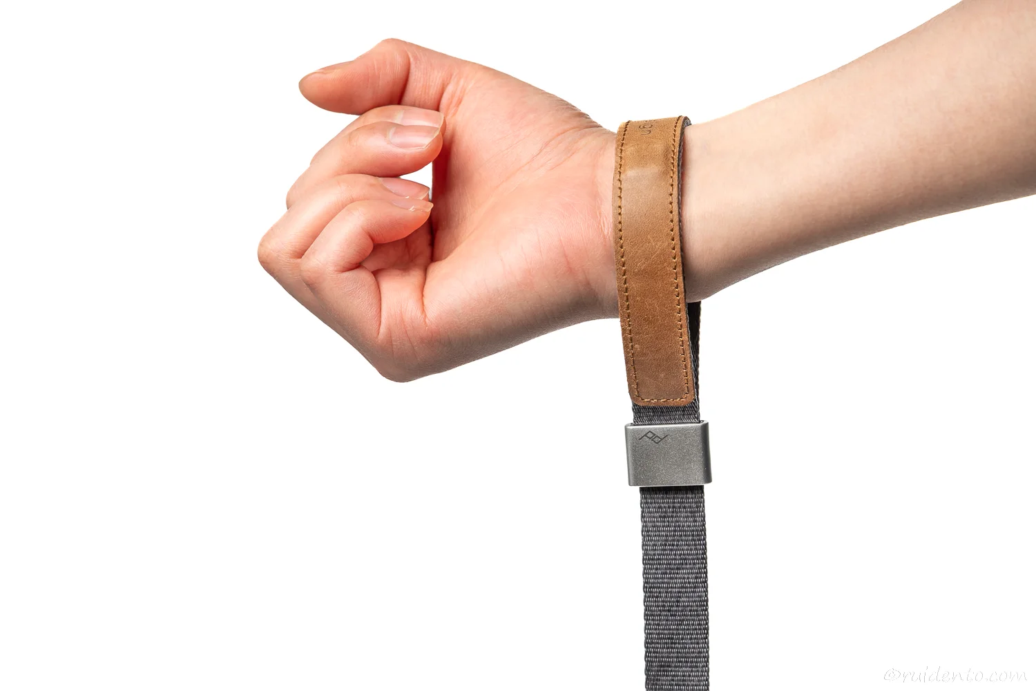 まとめ|ストラップを手軽に付け替えられる利点を楽しみたい